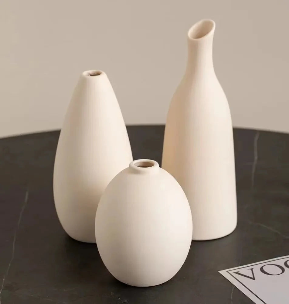 Set of 3 ceramic vases